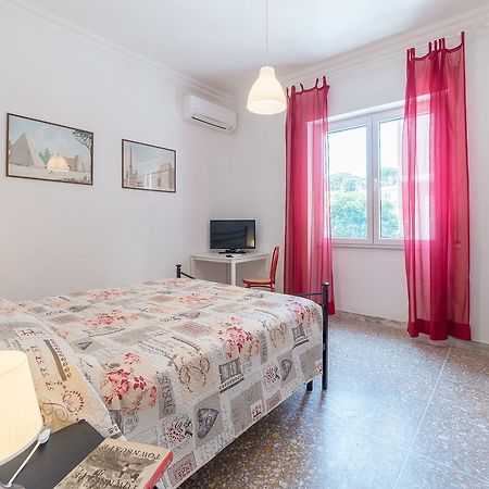 Red & White Vatican Apartment Roma Ngoại thất bức ảnh