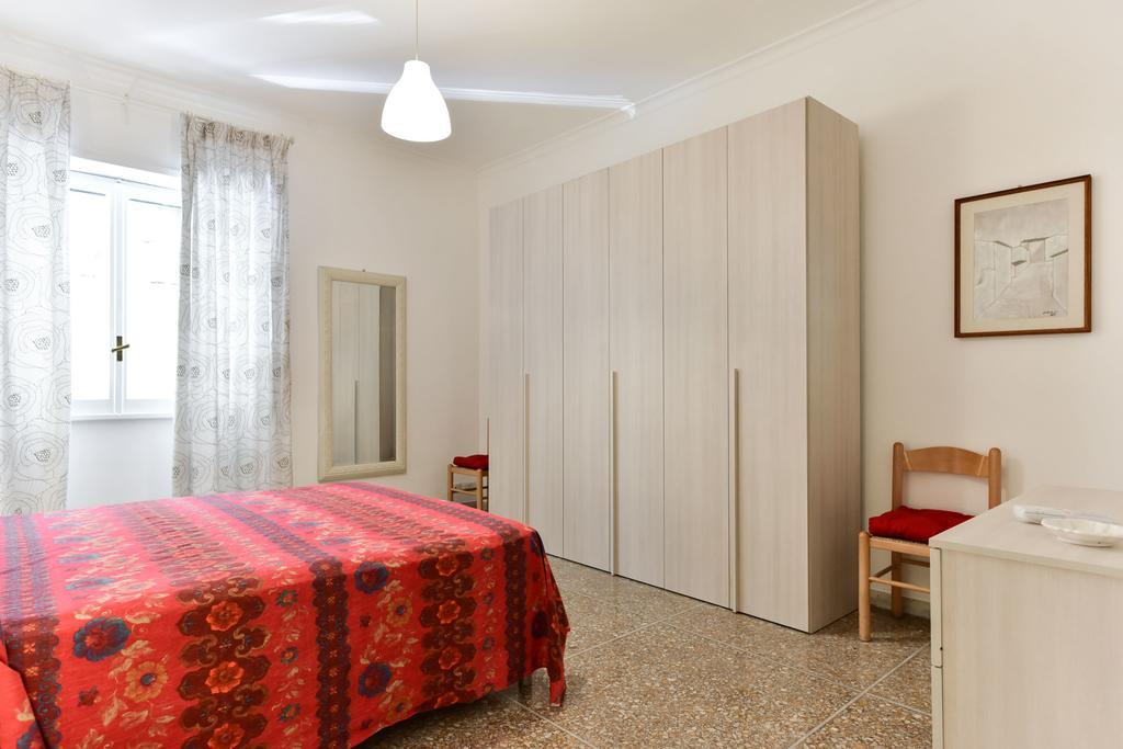 Red & White Vatican Apartment Roma Ngoại thất bức ảnh