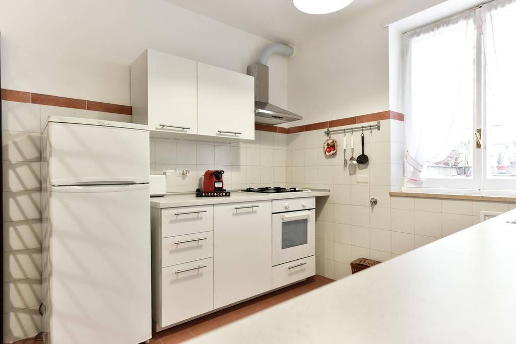 Red & White Vatican Apartment Roma Ngoại thất bức ảnh