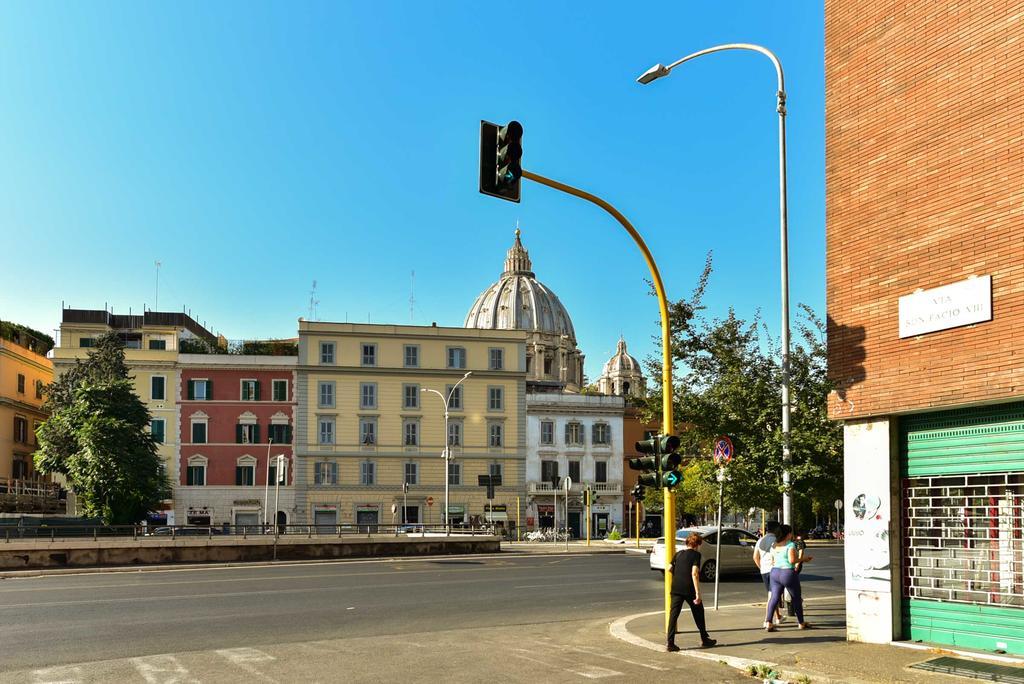 Red & White Vatican Apartment Roma Ngoại thất bức ảnh