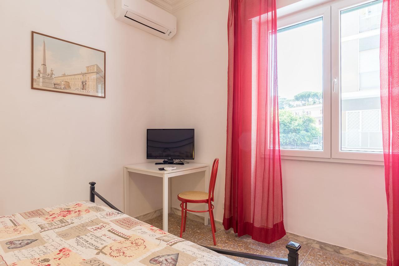 Red & White Vatican Apartment Roma Ngoại thất bức ảnh