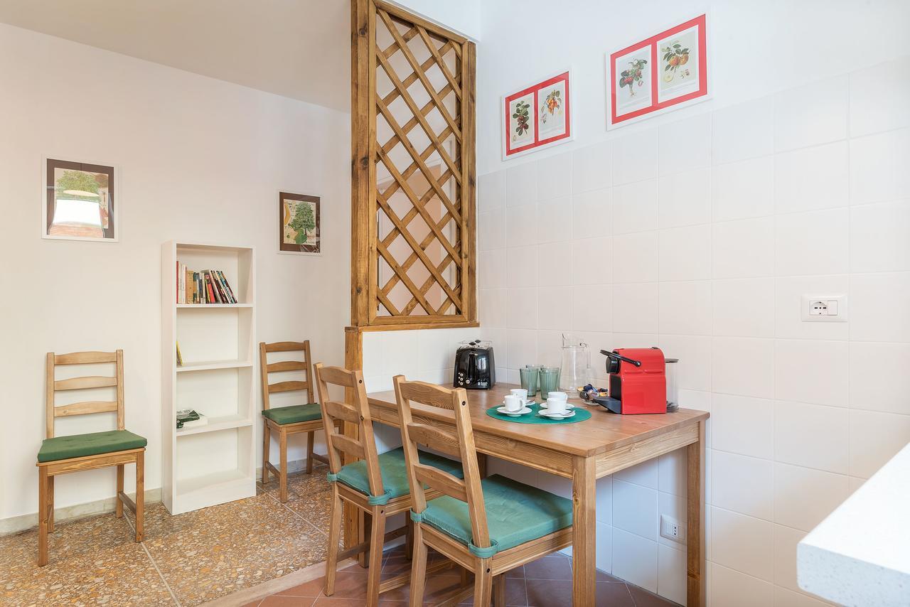 Red & White Vatican Apartment Roma Ngoại thất bức ảnh